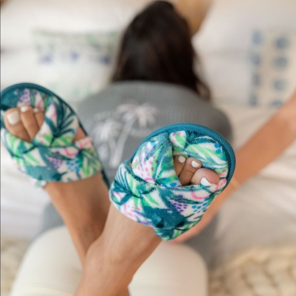 NWT Island Haus Slippers - Picture 3 of 4